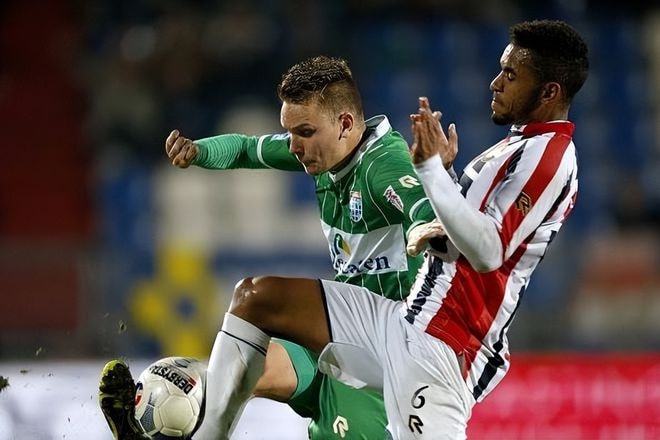 产生深远的 产生深远的