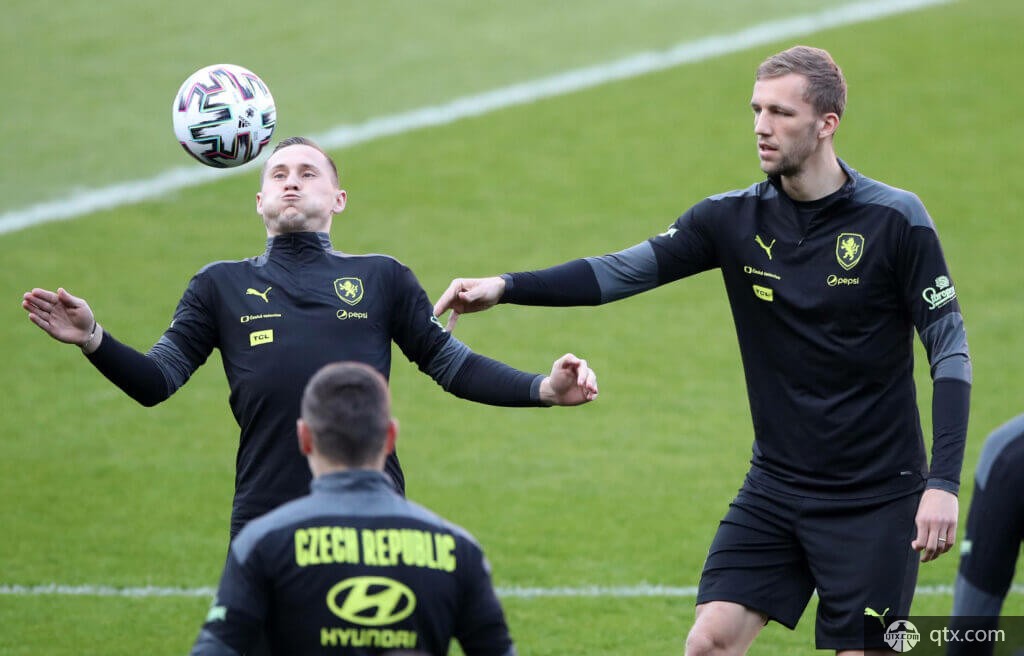 他们期待罗 他们期待罗